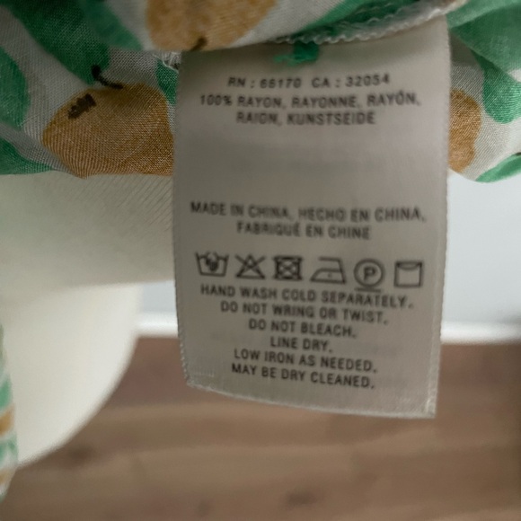 Anthropologie NWT Soft Pear Print Blouse, Size 12 - Picture 5 of 11